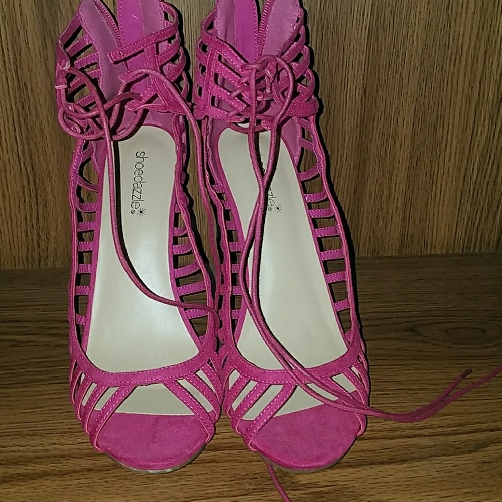 Pink heels - Picture 3 of 3